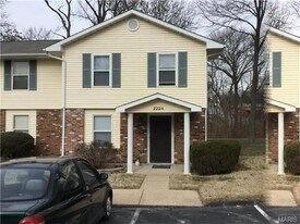 2224 Highland Hill Dr in St. Peters, MO - Building Photo