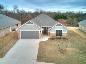 12104 Rockbed Dr in Yukon, OK - Building Photo - Building Photo