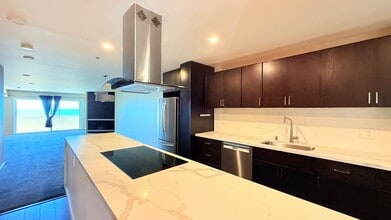 933 Shore Line Dr in Alameda, CA - Building Photo - Building Photo