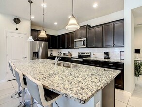 2404 Tangier Dr in Kissimmee, FL - Building Photo - Building Photo