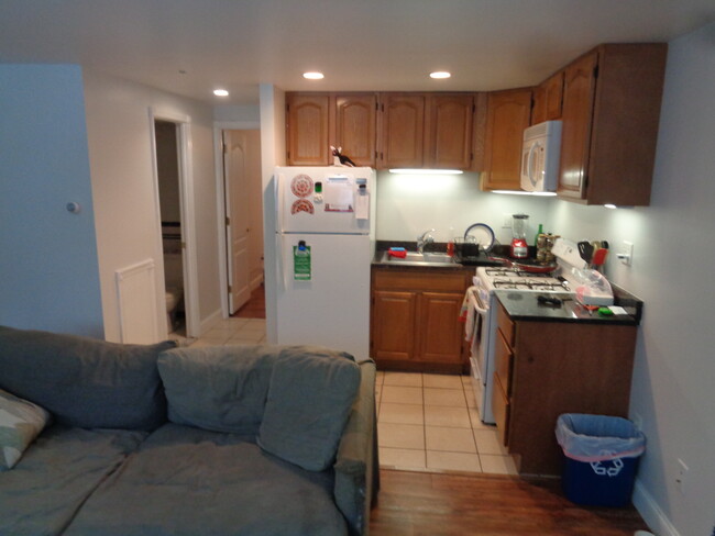 258 Greenough St, Unit A in Philadelphia, PA - Building Photo - Building Photo