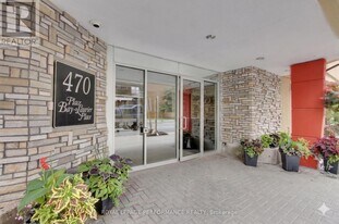470 Laurier Ave W in Ottawa, ON - Building Photo