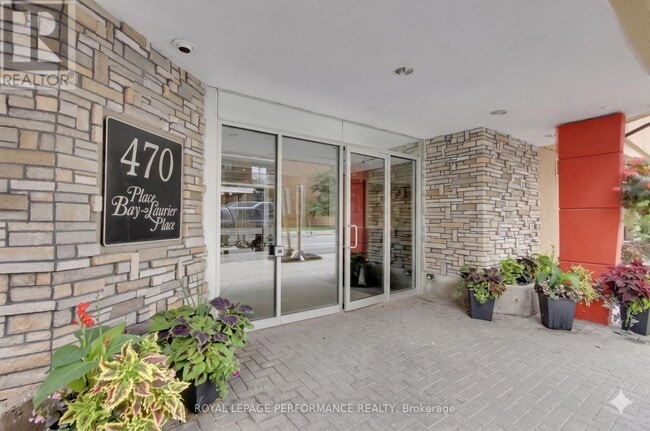 property at 470 Laurier Ave W
