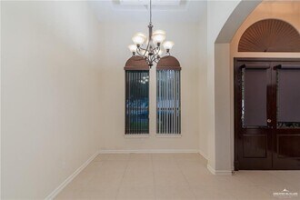 11 S 5th St in McAllen, TX - Building Photo - Building Photo