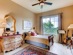 12372 Carmel Country Rd in San Diego, CA - Building Photo - Building Photo