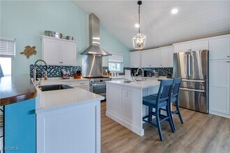 2372 Baybreeze St in Saint James City, FL - Building Photo - Building Photo