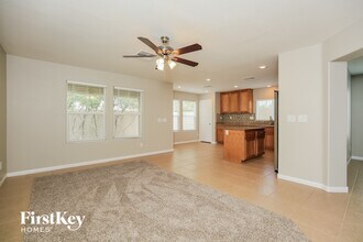 6655 S Pheasant Moon St in Las Vegas, NV - Building Photo - Building Photo