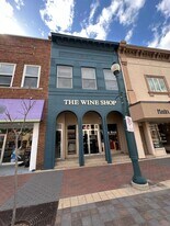 305 Main St in Cedar Falls, IA - Building Photo