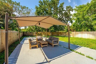 11080 Peachtree Dr in North Miami, FL - Building Photo - Building Photo