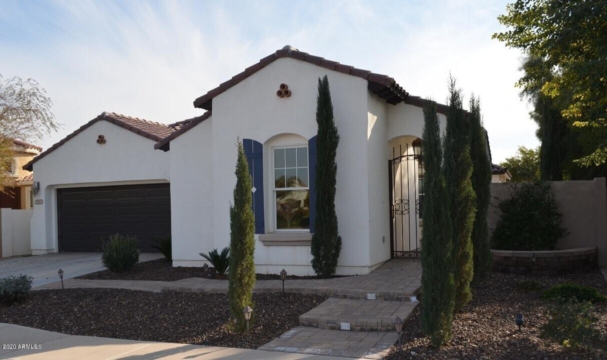 2357 E Balsam Dr in Chandler, AZ - Building Photo