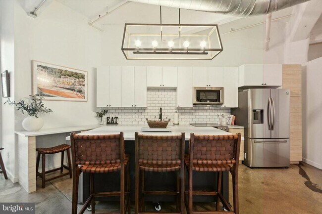 property at 444 N 4th St