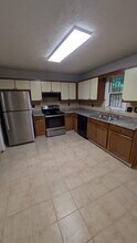 4438 Coopers Creek Dr SE in Smyrna, GA - Building Photo - Building Photo