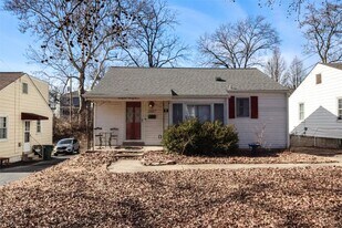 2627 Louis Ave in Brentwood, MO - Building Photo