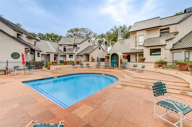 4144 Greystone Way in Sugar Land, TX - Building Photo - Building Photo