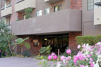 Savoy West Apartments in Los Angeles, CA - Foto de edificio - Building Photo