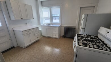 11 Keswick St, Unit 34-5 in Boston, MA - Building Photo - Building Photo