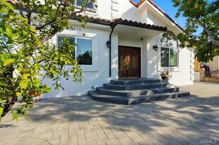 5048 Hesperia Ave in Los Angeles, CA - Building Photo