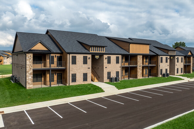 Legacy Lake Apartments in Richmond, KY - Building Photo - Building Photo