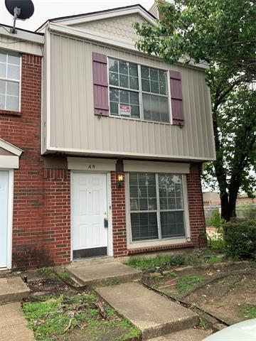 10500 Lake June Rd in Dallas, TX - Building Photo