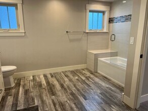 1470 NW John Fremont St in Bend, OR - Building Photo - Building Photo