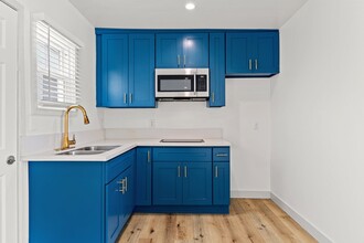 1208 Daisy Ave, Unit 08 in Long Beach, CA - Building Photo - Building Photo