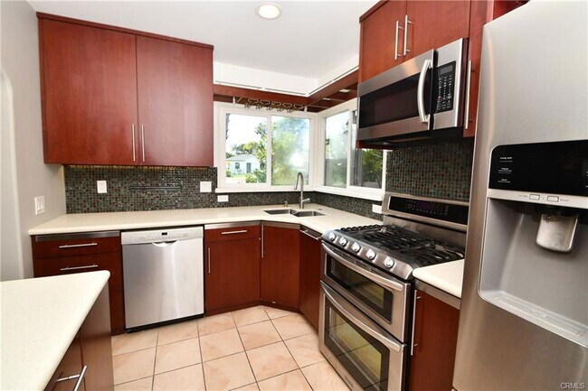 property at 2718 S Barrington Ave