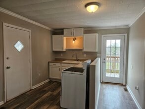 6 Sparks Ave in Ware Shoals, SC - Building Photo - Building Photo