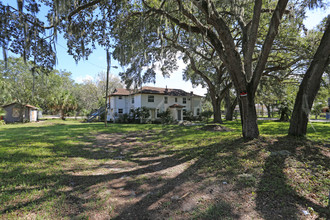 1253 22nd Ave S in St. Petersburg, FL - Foto de edificio - Building Photo