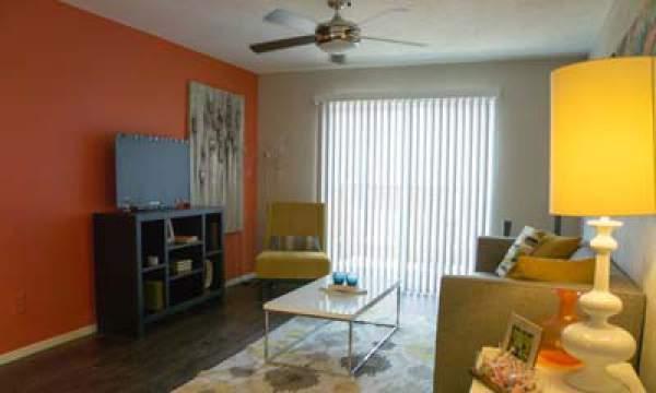 2425 W Loop S in Houston, TX - Foto de edificio - Building Photo