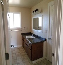 10321 146th St E in South Hill, WA - Foto de edificio - Building Photo