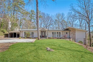 5259 Vernon Springs Trail NW in Atlanta, GA - Building Photo