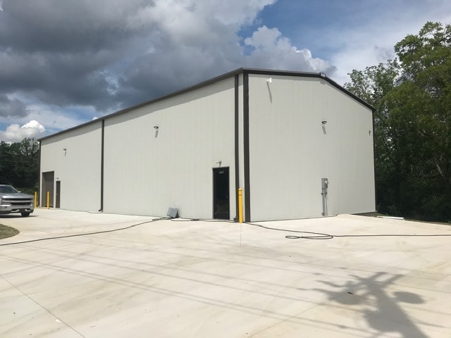 property at 1516 Holladay Rd