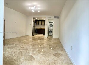 3025 Mary St in Miami, FL - Building Photo - Building Photo