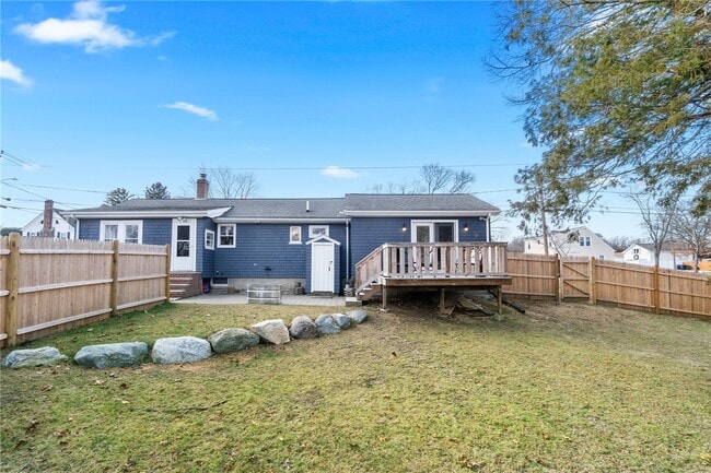 16 Brownlee Blvd in Warwick, RI - Building Photo - Building Photo