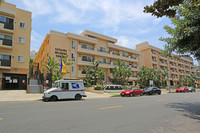 Mid-Wilshire Catalina in Los Angeles, CA - Foto de edificio - Building Photo