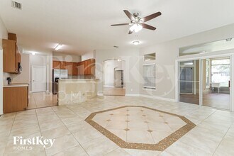 9471 Woodleigh Mill Dr, Unit 432 in Jacksonville, FL - Foto de edificio - Building Photo