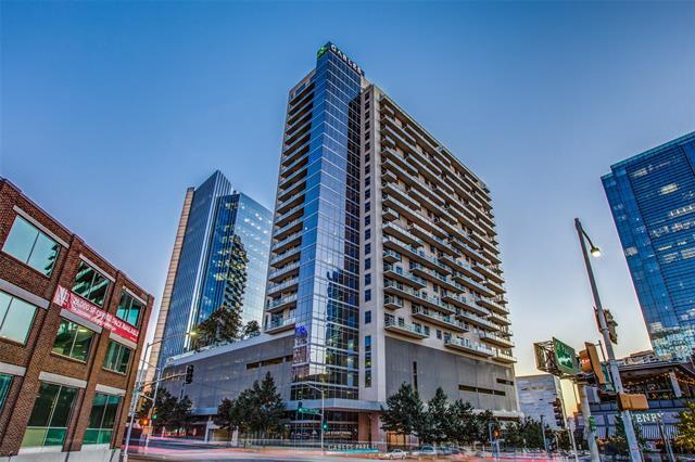 1700 Cedar Springs Rd in Dallas, TX - Foto de edificio