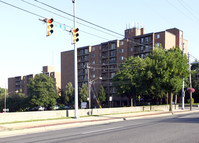 William Presser Tower in Akron, OH - Foto de edificio - Building Photo