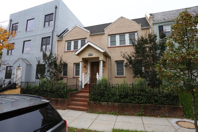 1835 D St NE in Washington, DC - Building Photo - Building Photo