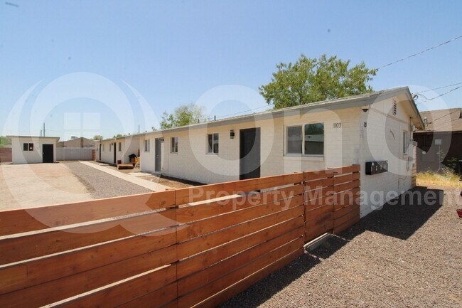 property at 1103 W Sherman St