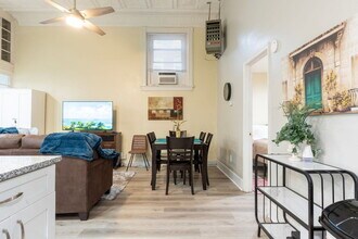 1601 W Cary St in Richmond, VA - Foto de edificio - Building Photo