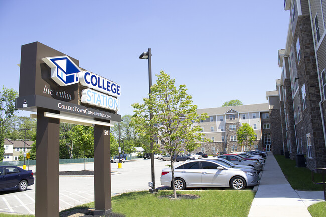 College Station in Willow Grove, PA - Building Photo - Building Photo