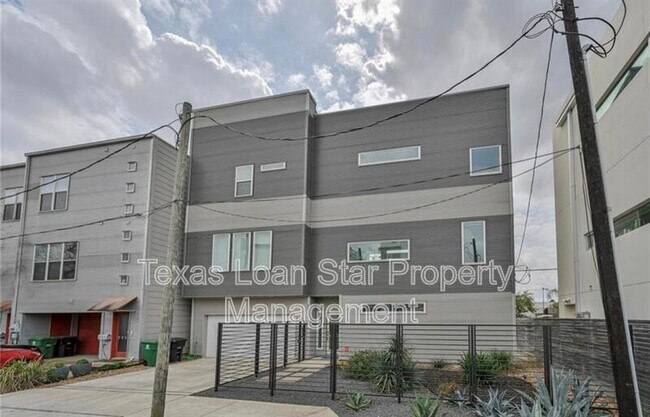 3002 Hawkins St in Houston, TX - Building Photo - Building Photo