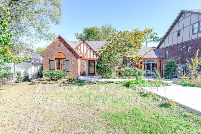 property at 502 32nd Ave S