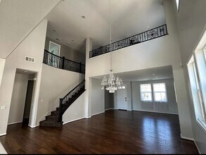 26526 Craftsmen Ct in Santa Clarita, CA - Building Photo - Building Photo