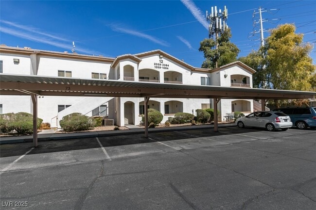 5655 E Sahara Ave in Las Vegas, NV - Building Photo - Building Photo