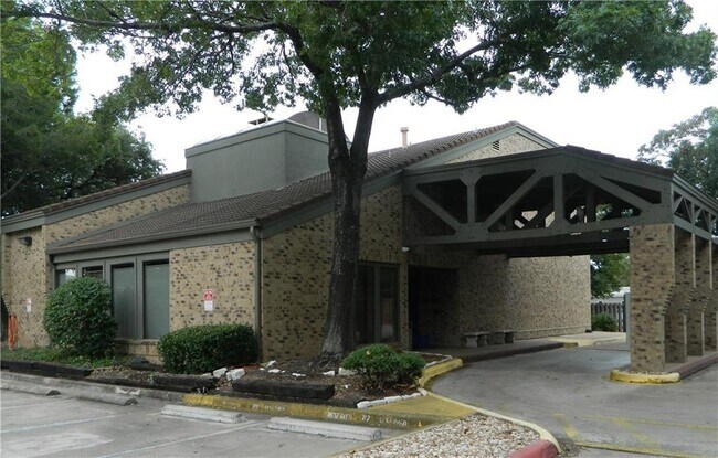 8888 Tallwood Dr in Austin, TX - Building Photo - Building Photo