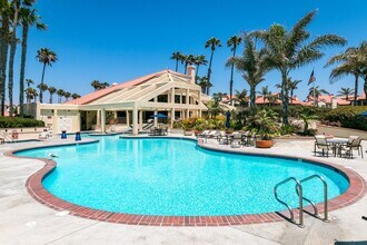 2231 Martinique Ln in Oxnard, CA - Building Photo - Building Photo