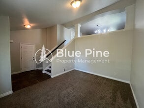 1941 Oakbrook Rd in Idaho Falls, ID - Building Photo - Building Photo