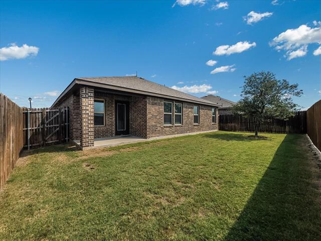 1811 Princeton Ave in Farmersville, TX - Building Photo - Building Photo